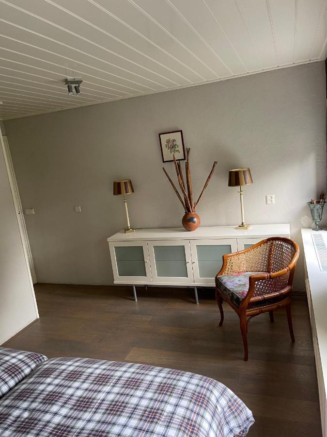 Karibu Het Voorhuis 2 Tot 6 Persoons Luxe Slaapkamers Met Een Mooie Woonkeuken Daarle Exterior foto