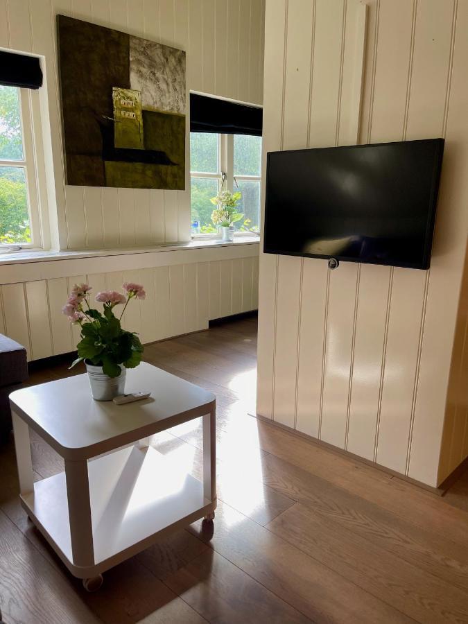 Karibu Het Voorhuis 2 Tot 6 Persoons Luxe Slaapkamers Met Een Mooie Woonkeuken Daarle Exterior foto