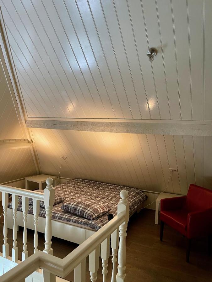 Karibu Het Voorhuis 2 Tot 6 Persoons Luxe Slaapkamers Met Een Mooie Woonkeuken Daarle Exterior foto